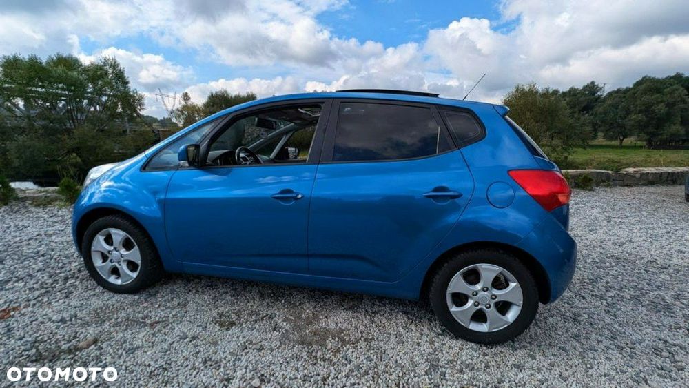 Kia Venga - 15