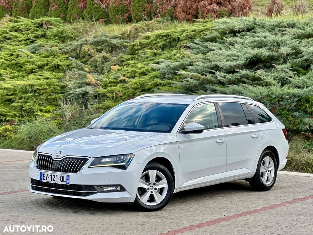 Skoda Superb Combi 1.6 TDI DSG Ambition - 2