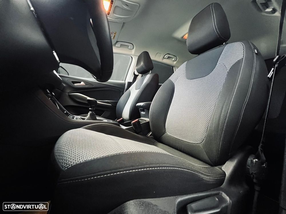 Opel Grandland X 1.2 T Business Edition - 39