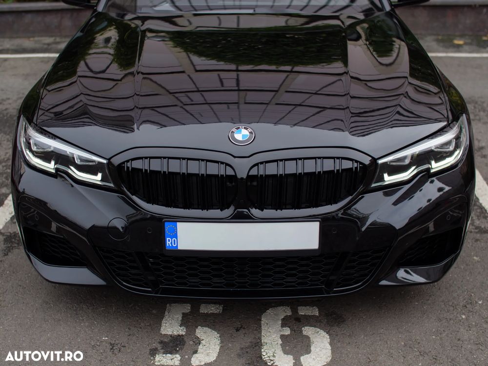 BMW Seria 3 330i xDrive AT - 8
