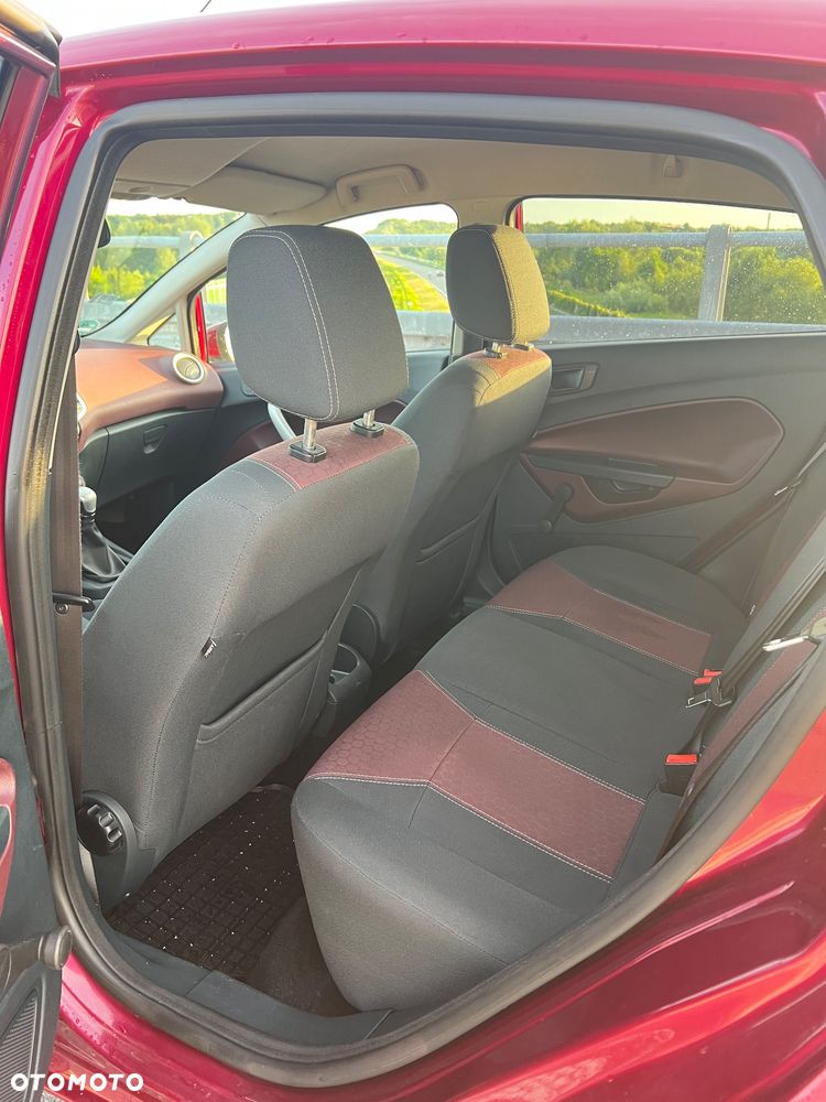 Ford Fiesta 1.4 Titanium EU5 - 11