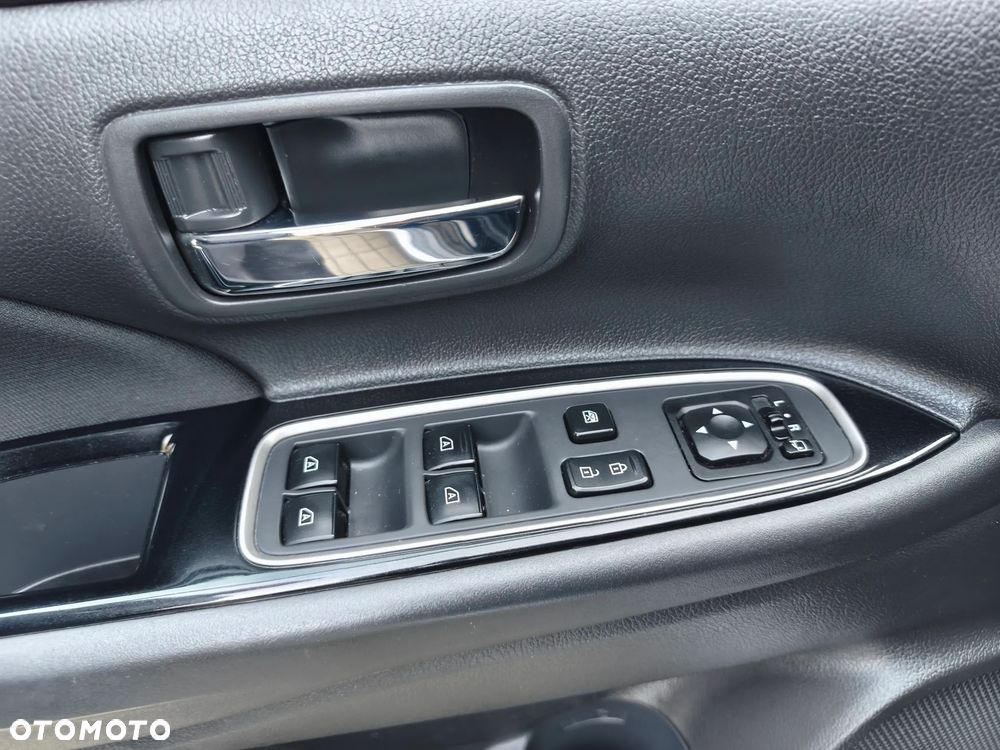 Mitsubishi Outlander 2.4 4WD - 31