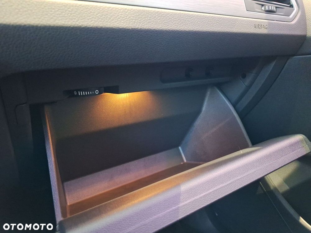 Volkswagen Touran 1.5 TSI EVO Comfortline Plus DSG - 25