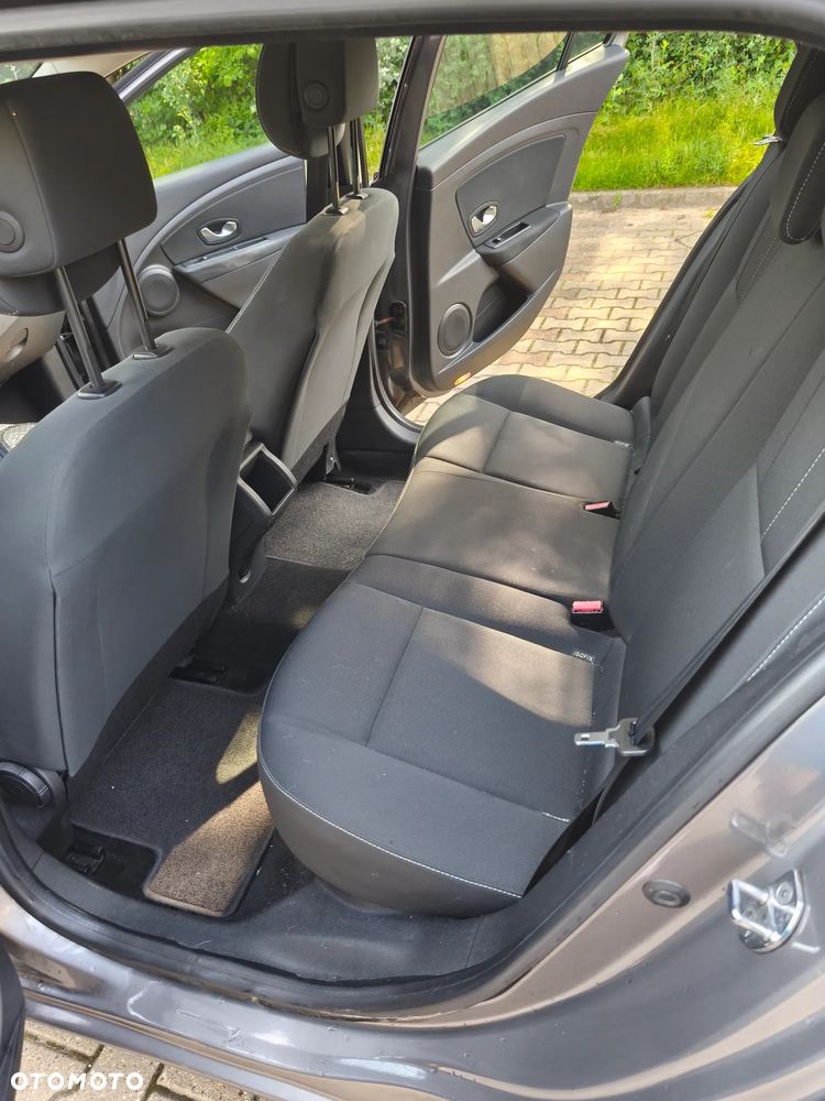 Renault Megane 1.5 dCi Authentique - 9