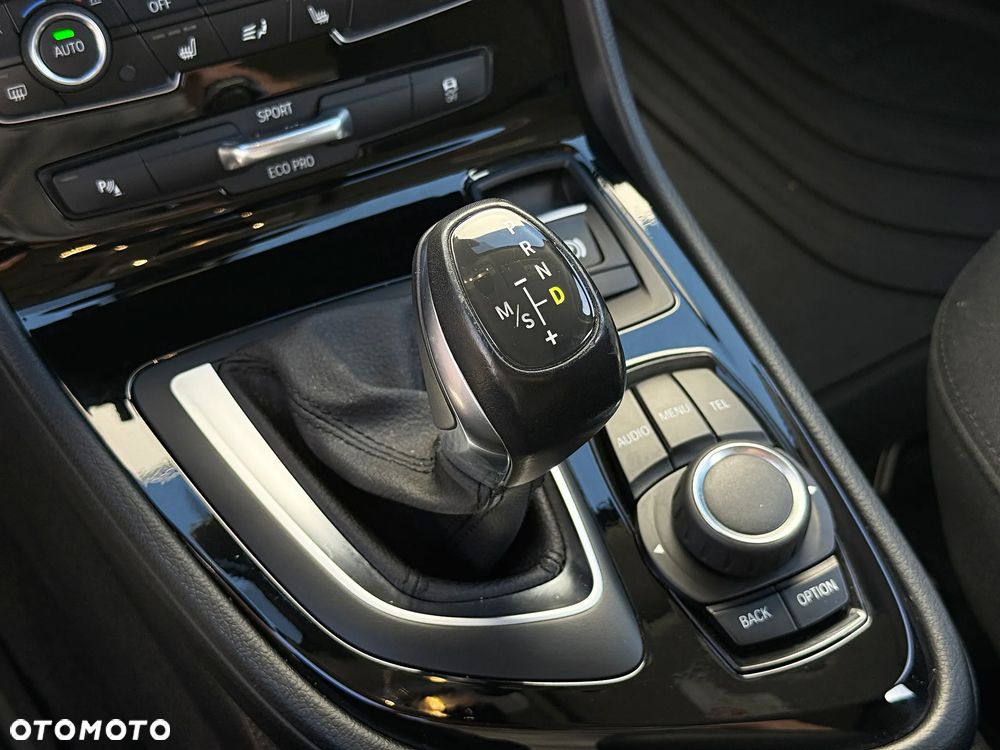 BMW Seria 2 216d Luxury Line - 30