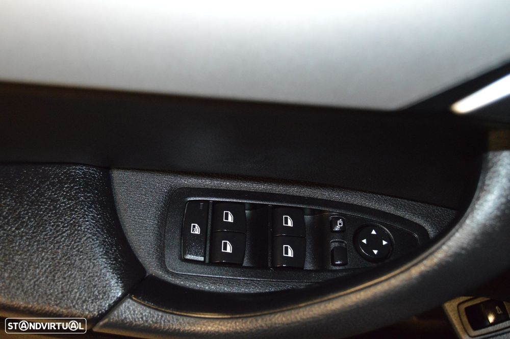 BMW X1 25 e xDrive - 37