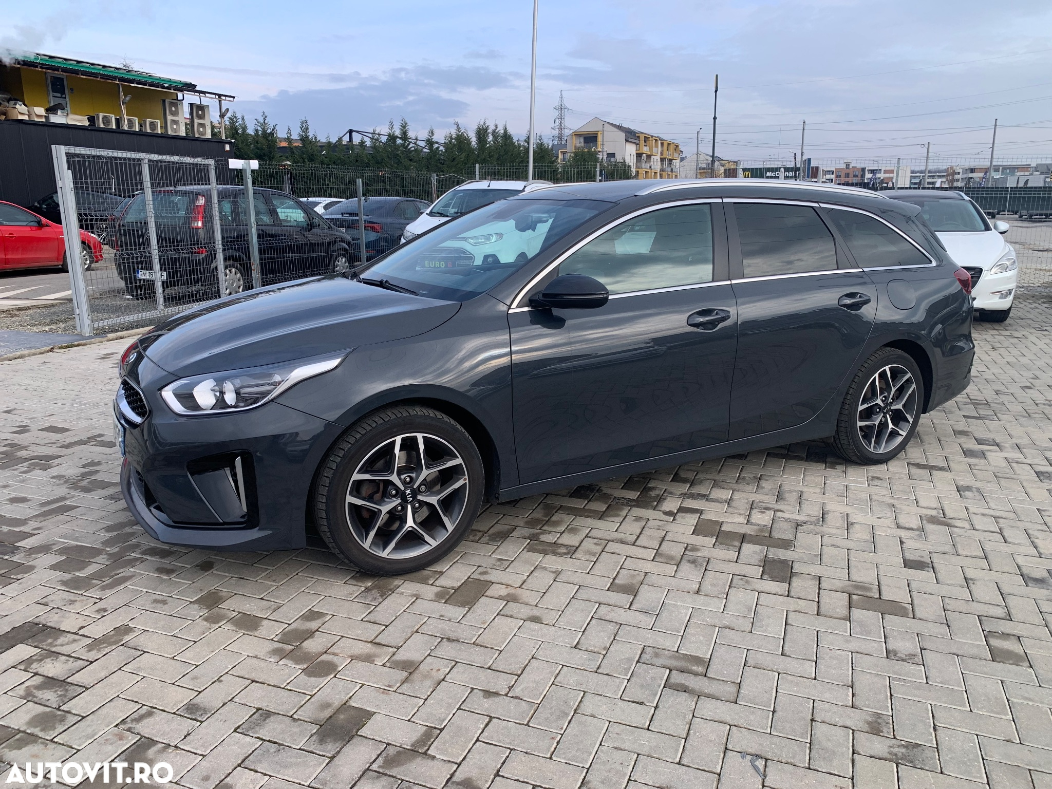 Kia Ceed - 28