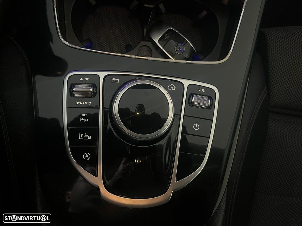 Mercedes-Benz E 220 d Avantgarde - 18