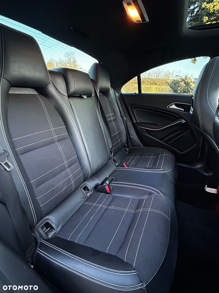 Mercedes-Benz CLA 180 BlueEffICIENCY Edition - 12