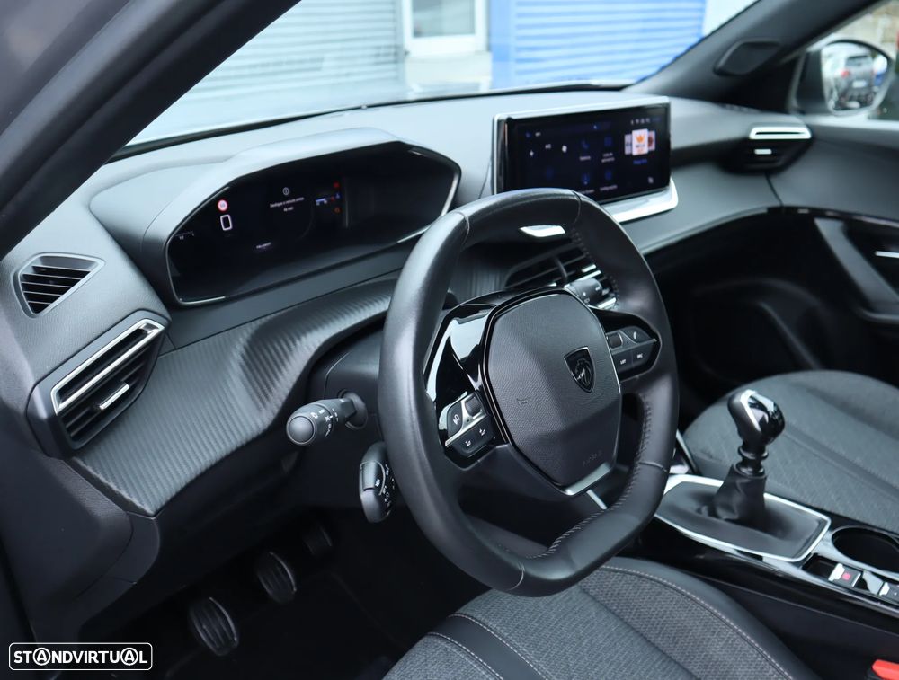 Peugeot 2008 1.2 PureTech Allure - 25