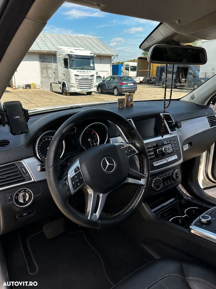 Mercedes-Benz ML 350 BlueTEC 4MATIC Aut - 2