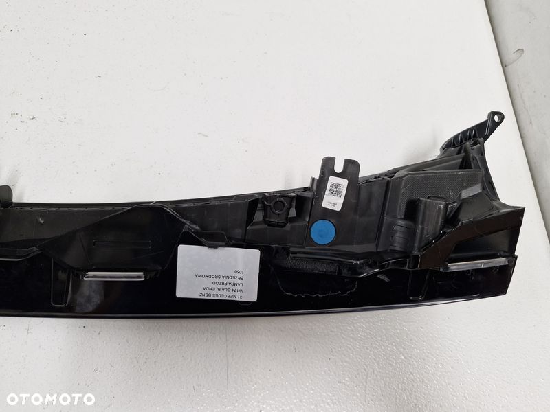 MERCEDES W174 CLA BLENDA LAMPA PRZÓD PRZEDNIA ŚRODKOWA - 9