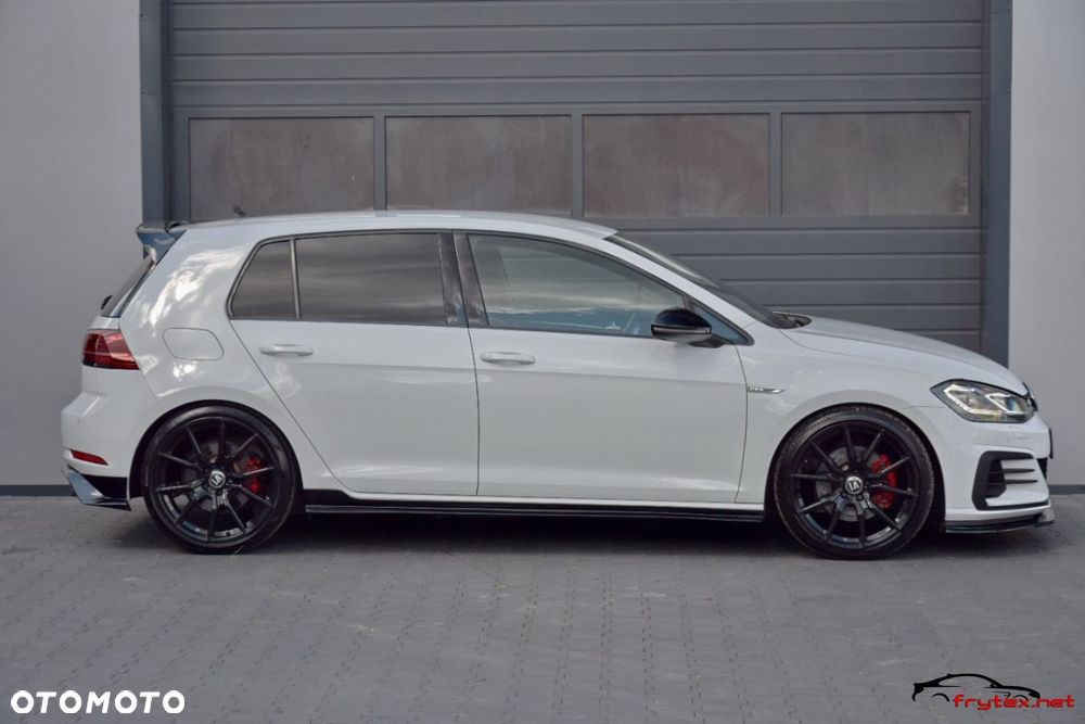 Volkswagen Golf - 4