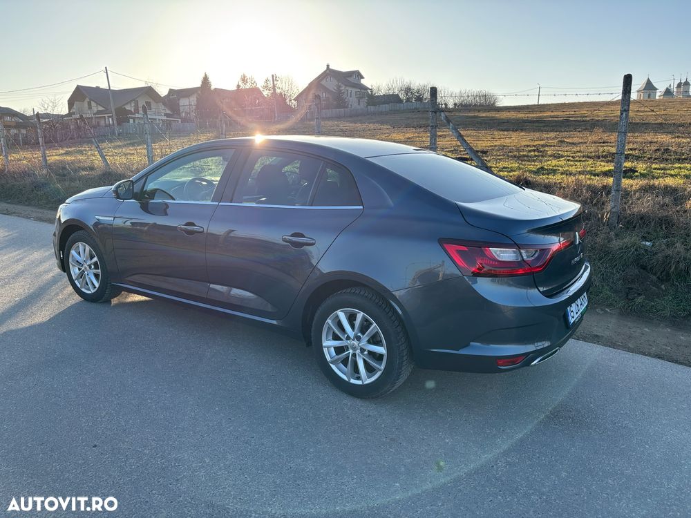Renault Megane TCe 140 EDC GPF Techno - 4