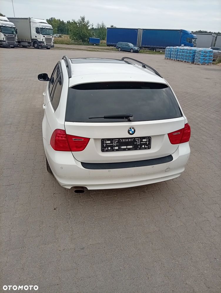 BMW Seria 3 318i Edition Exclusive - 11