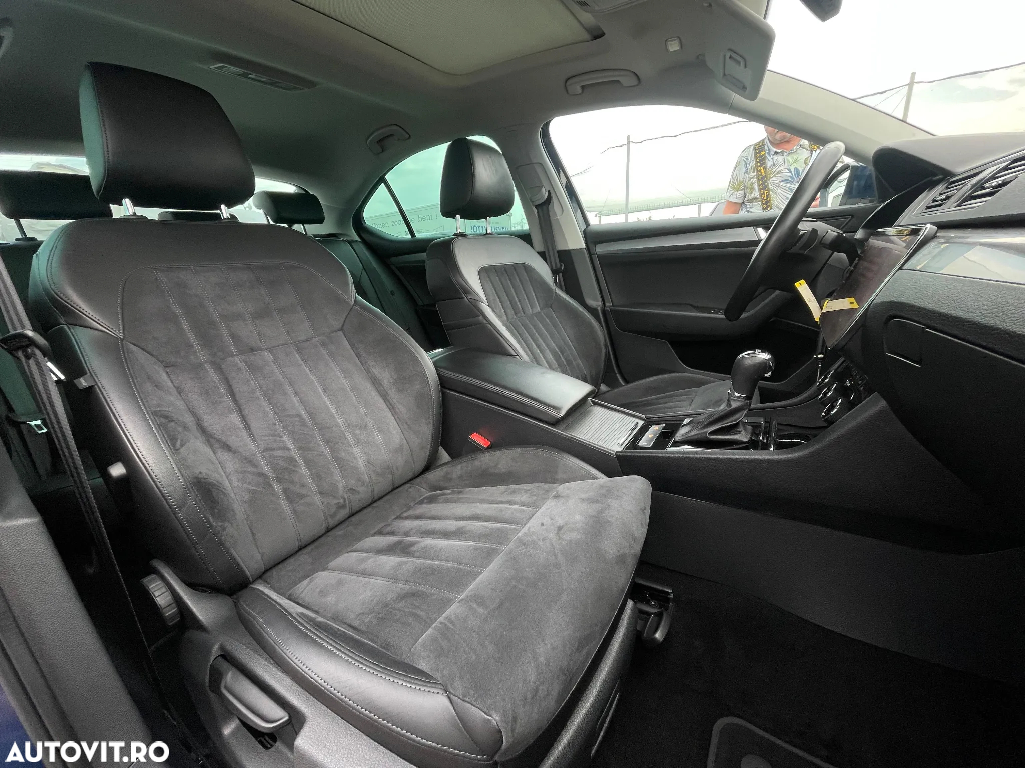 Skoda Superb 2.0 TDI DSG Style - 20