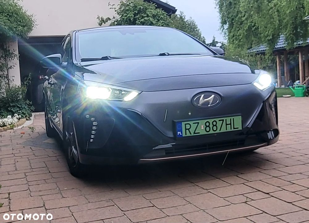 Hyundai IONIQ electric Premium - 5
