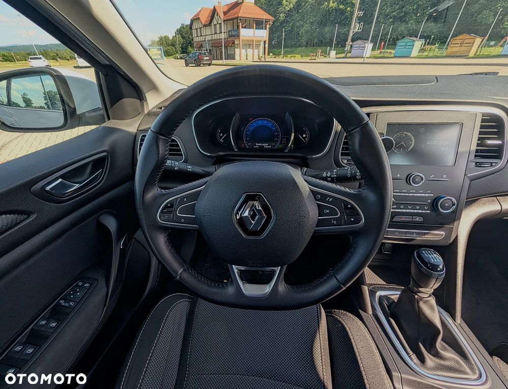 Renault Megane 1.5 Blue dCi Zen - 10