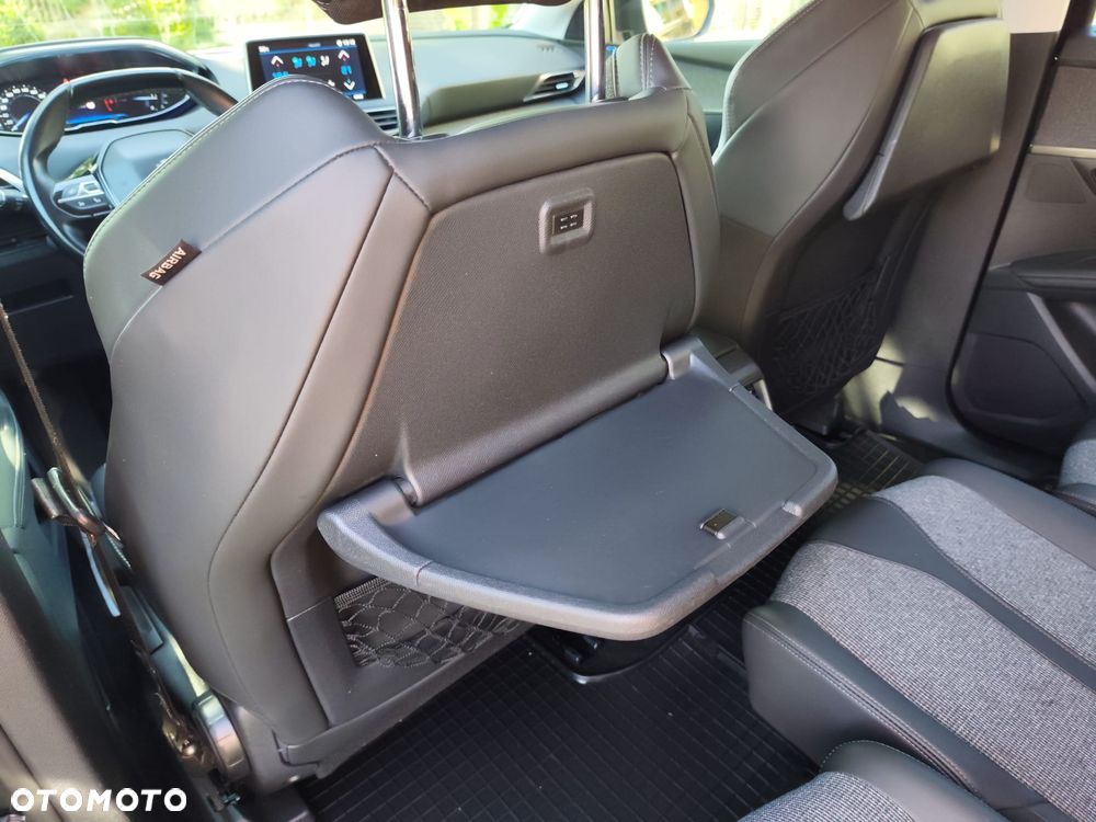 Peugeot 5008 BlueHDi 130 Allure - 20