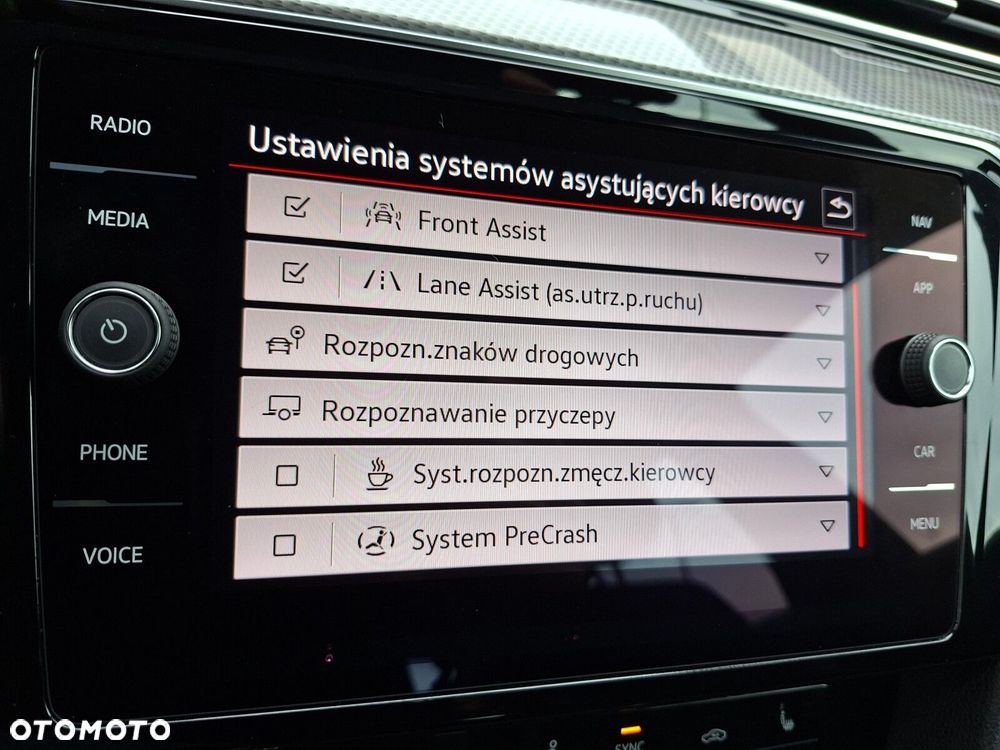 Volkswagen Passat - 28