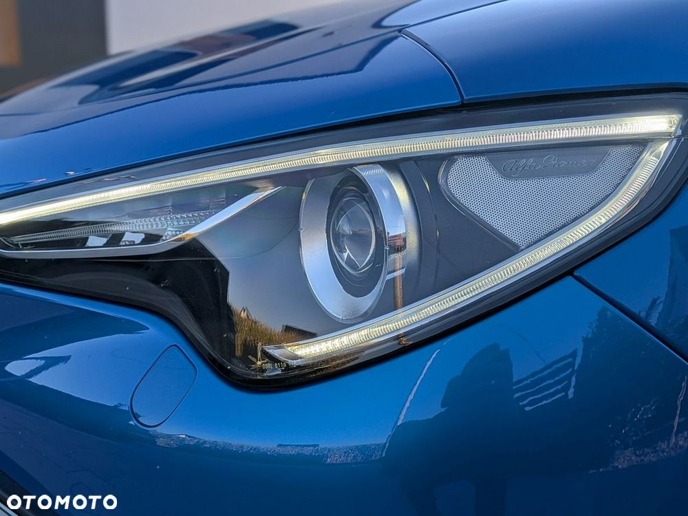 Alfa Romeo Stelvio - 7