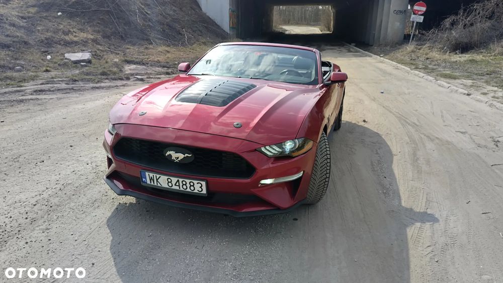 Ford Mustang - 4