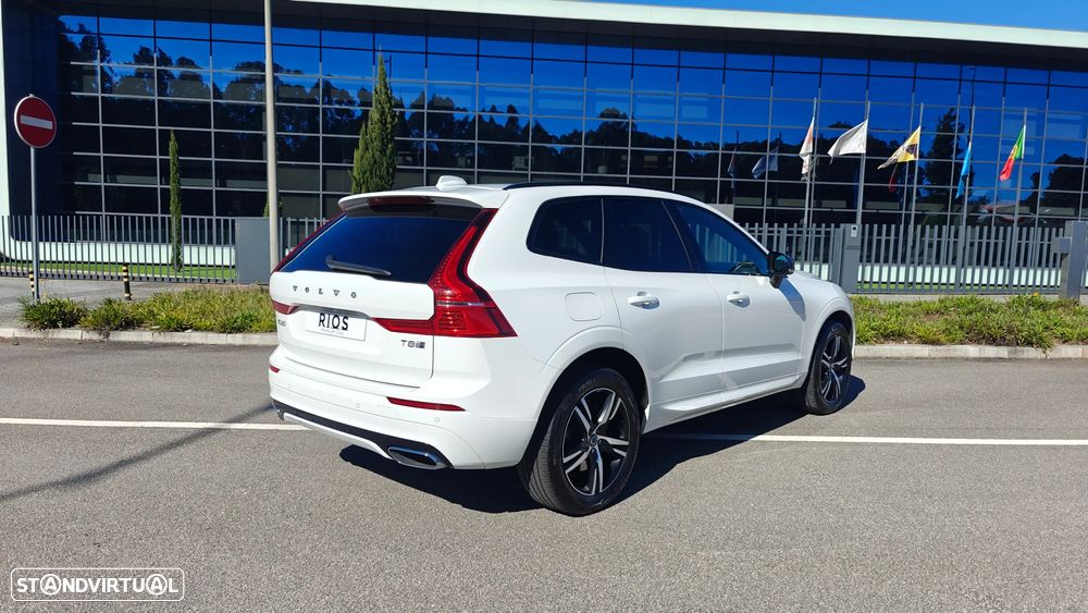 Volvo XC 60 2.0 T8 PHEV R-Design AWD - 29