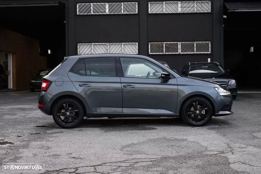 Skoda Fabia 1.0 TSI Essence - 2