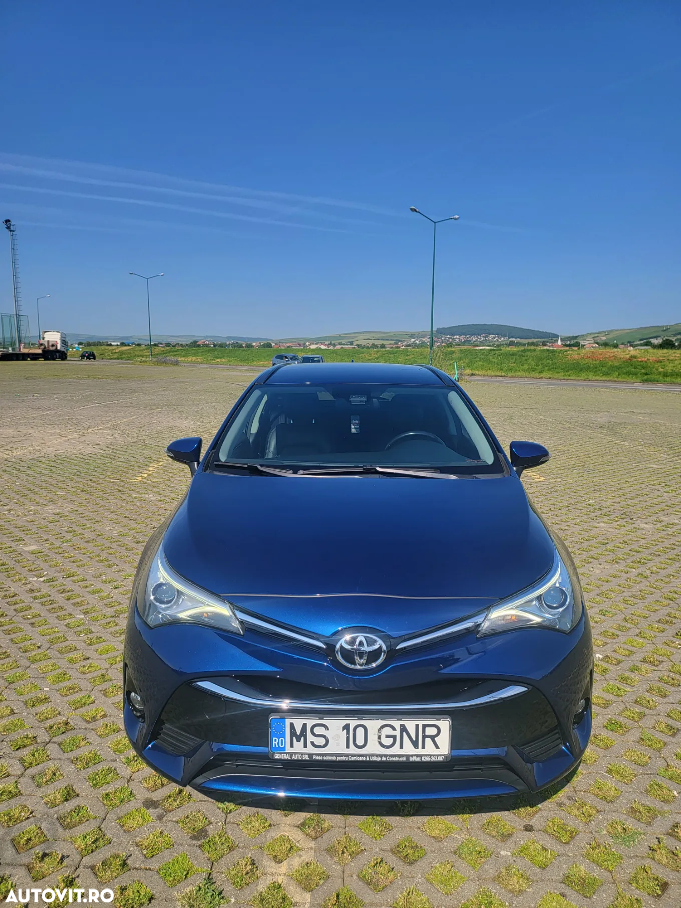 Toyota Avensis 2.0 D-4D Elegance - 3