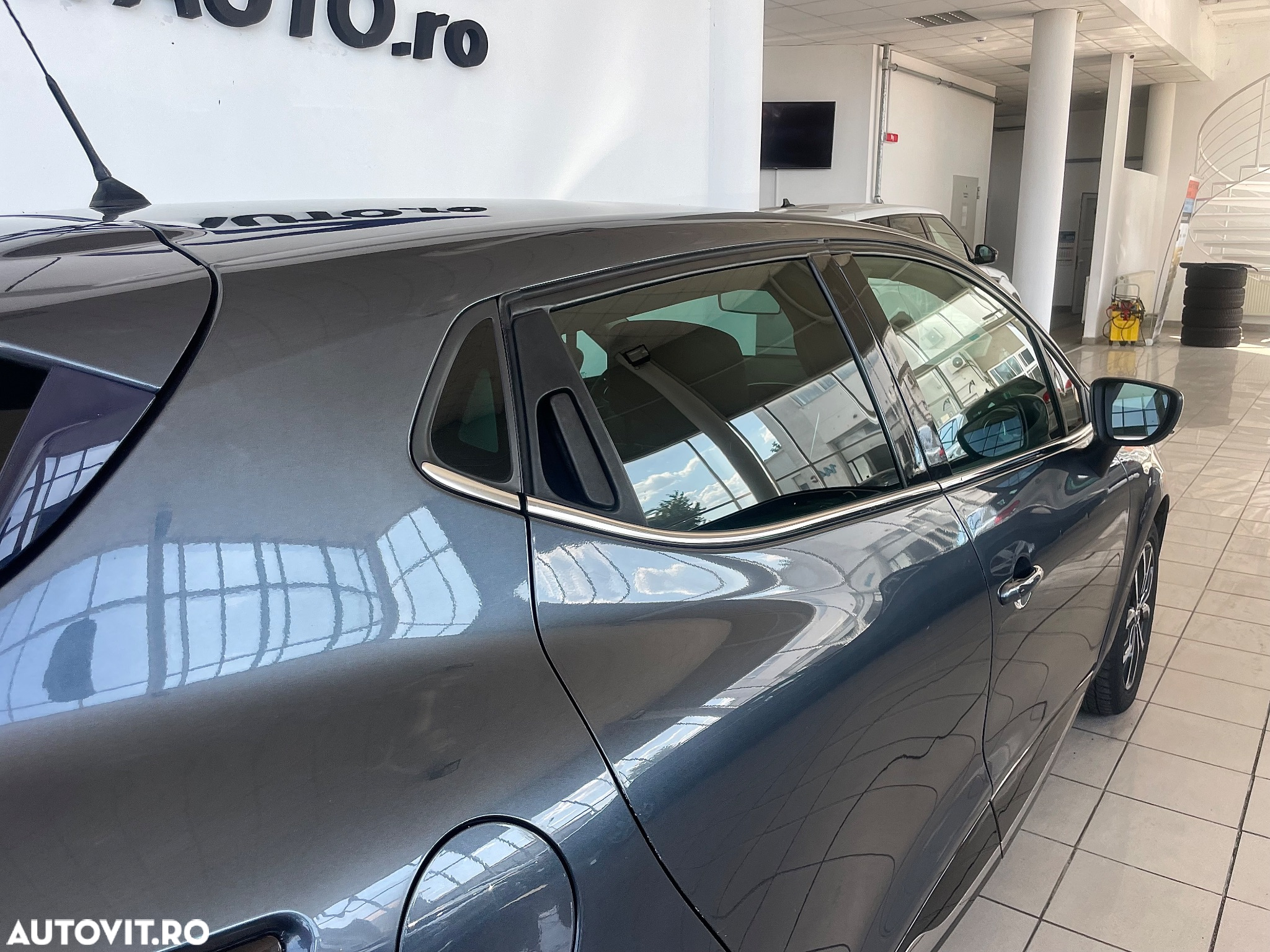 Renault Clio (Energy) TCe 90 Start & Stop INTENS - 28