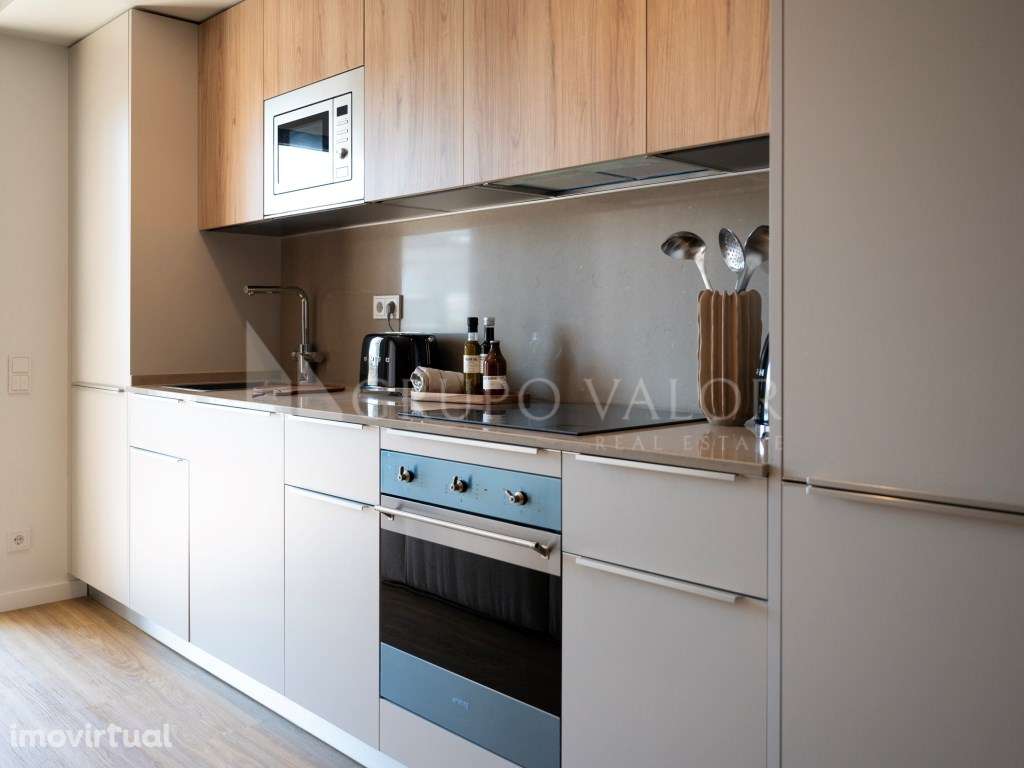 Apartamento T4 em Condomínio com Piscina | St.º António dos Cavaleiros - Grande imagem: 4/10