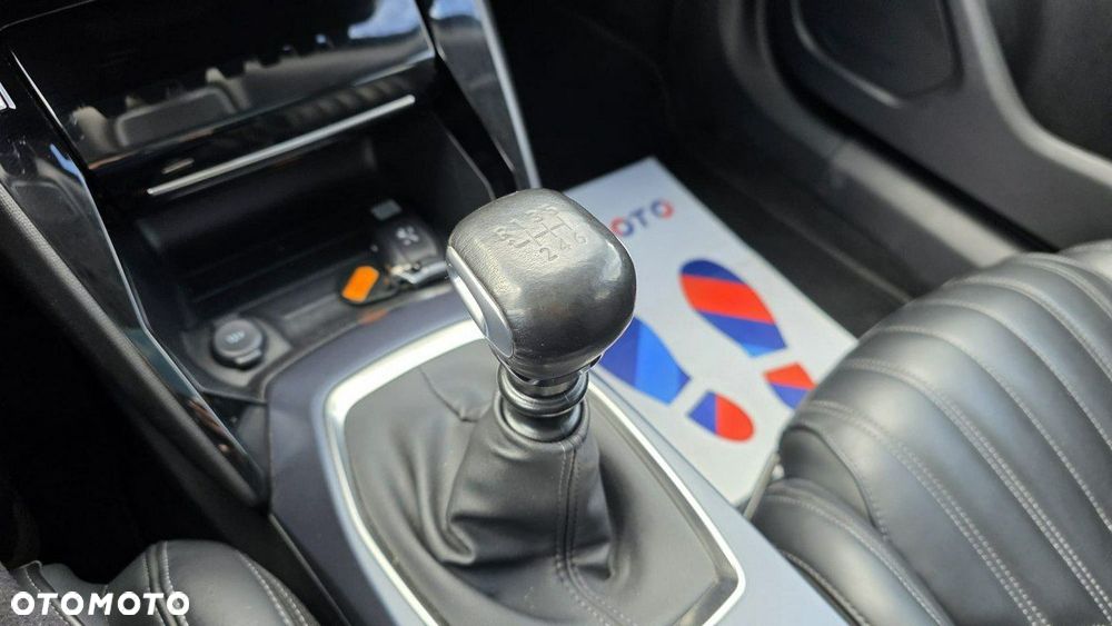 Peugeot 2008 - 15