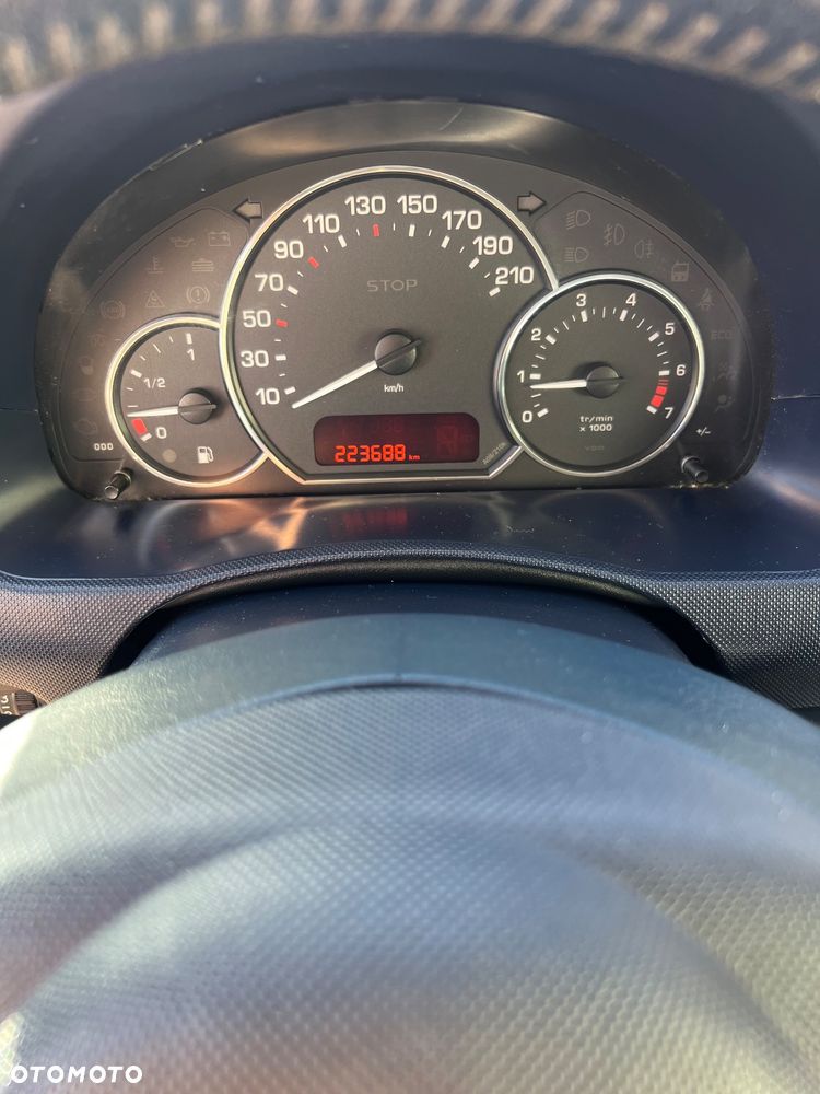 Peugeot 1007 75 Filou - 9