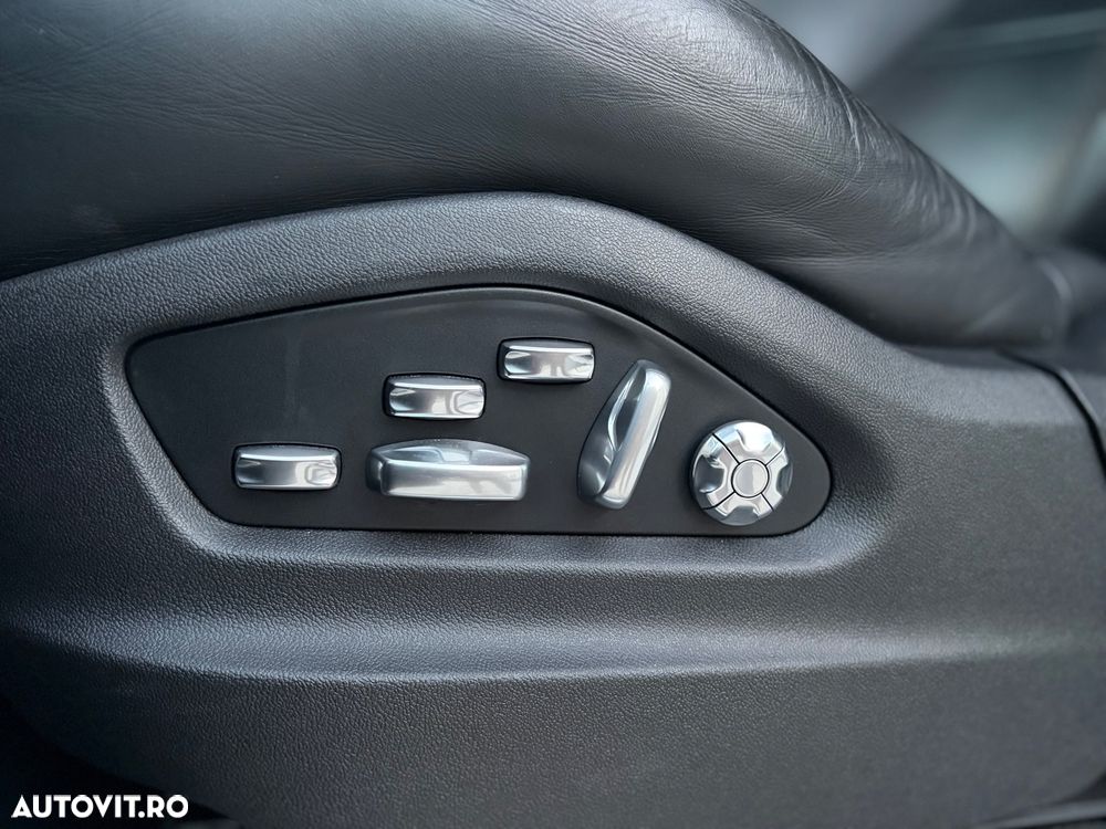 Porsche Cayenne Tiptronic S - 13