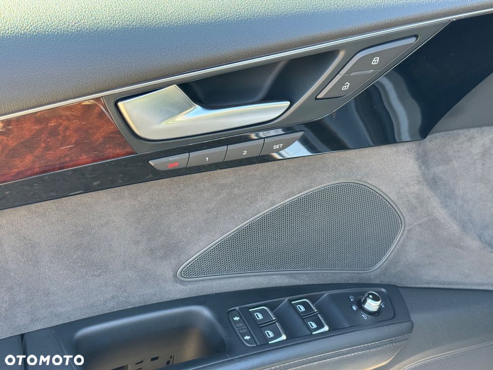 Audi A8 - 24