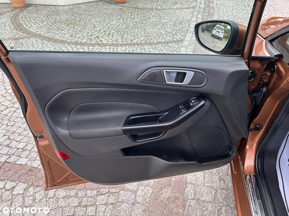 Ford Fiesta - 32