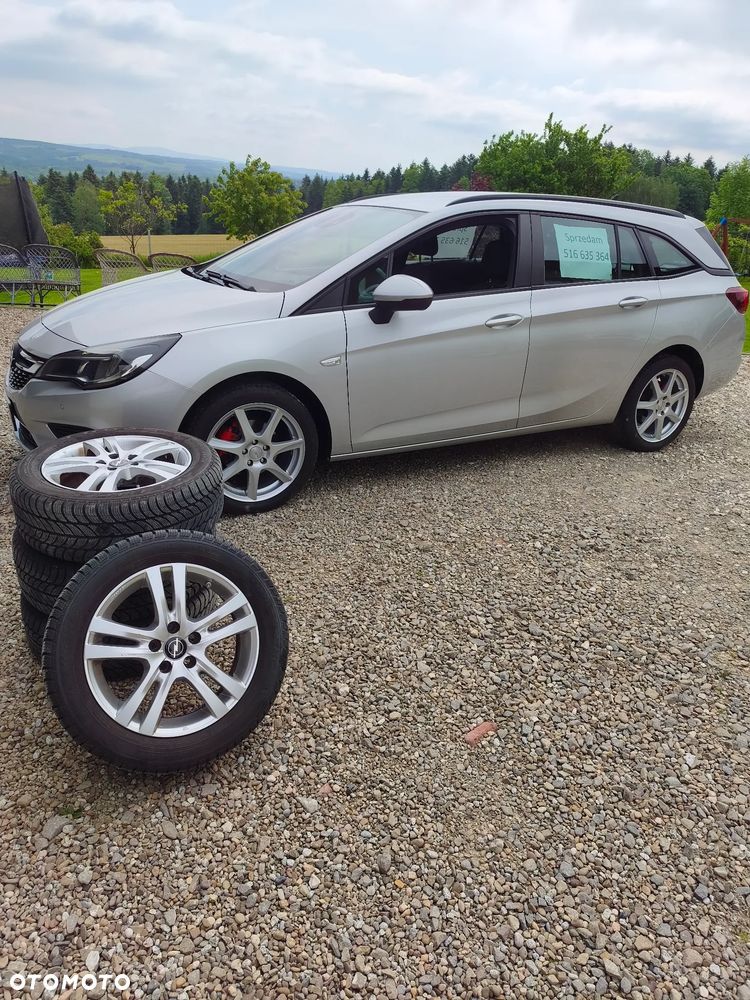 Opel Astra 1.6 CDTI Sport - 1