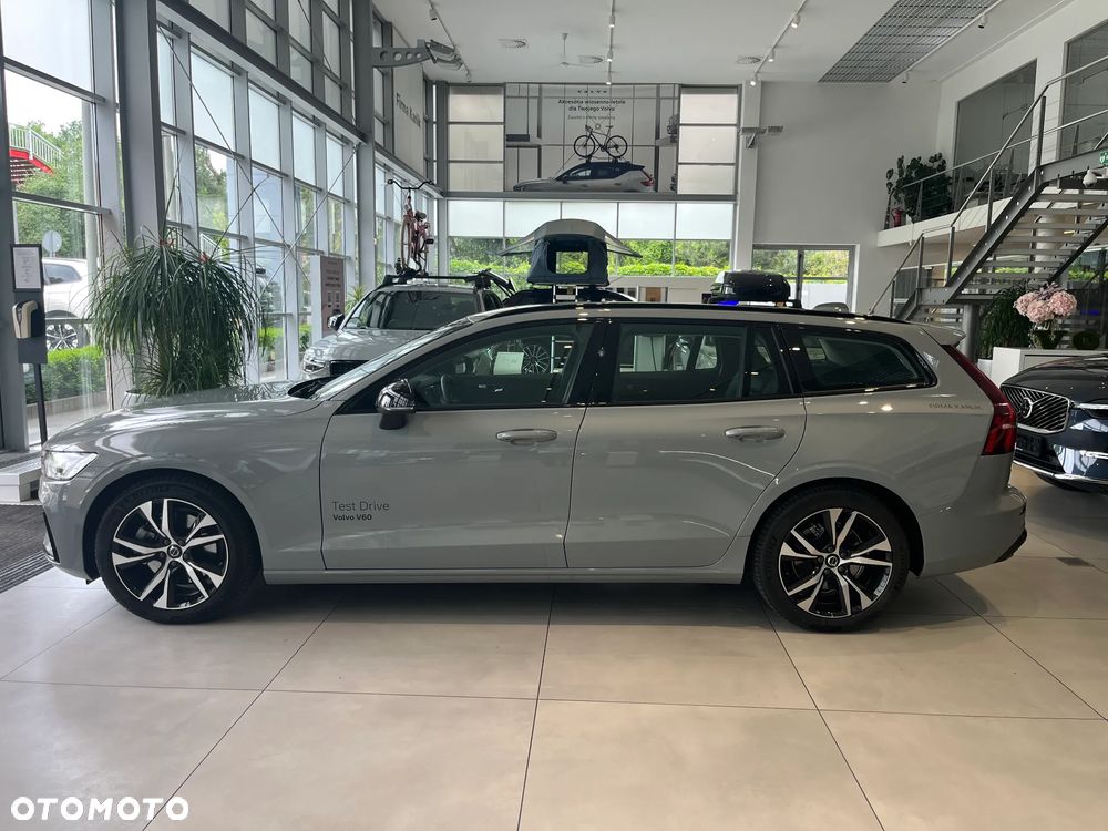 Volvo V60 B4 B Plus Dark - 8