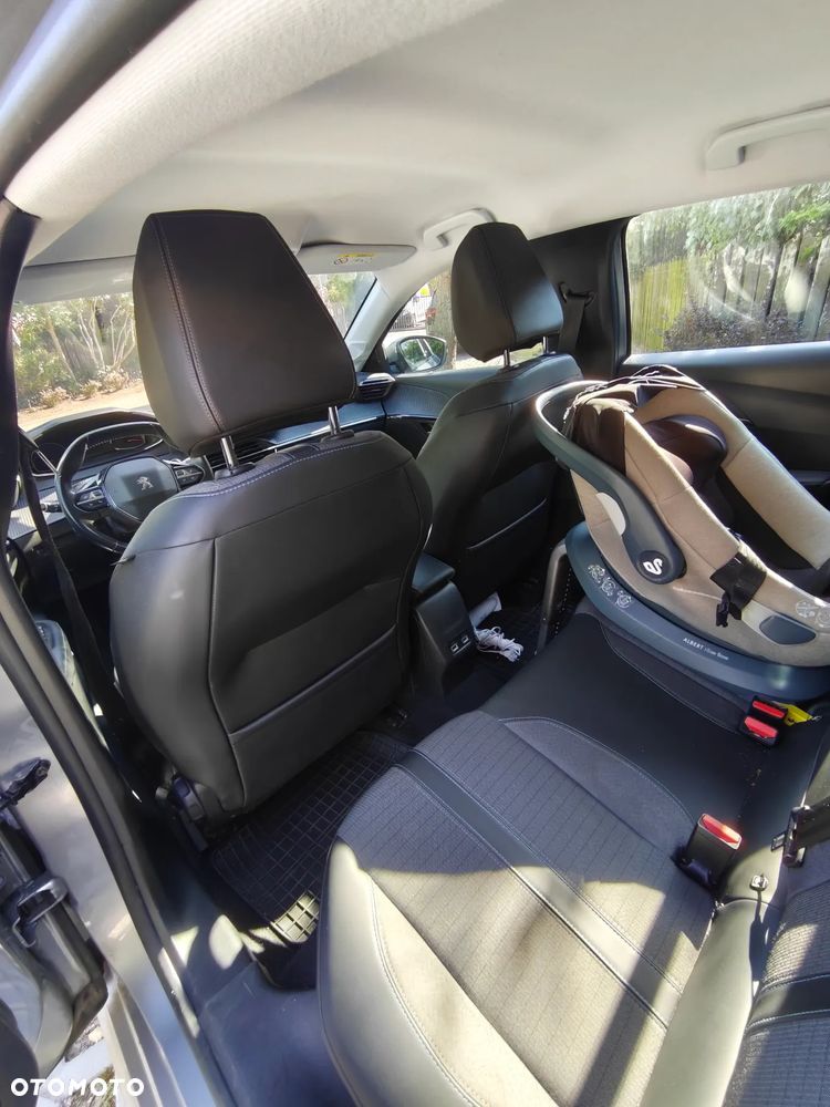 Peugeot 208 PureTech 100 Allure - 6