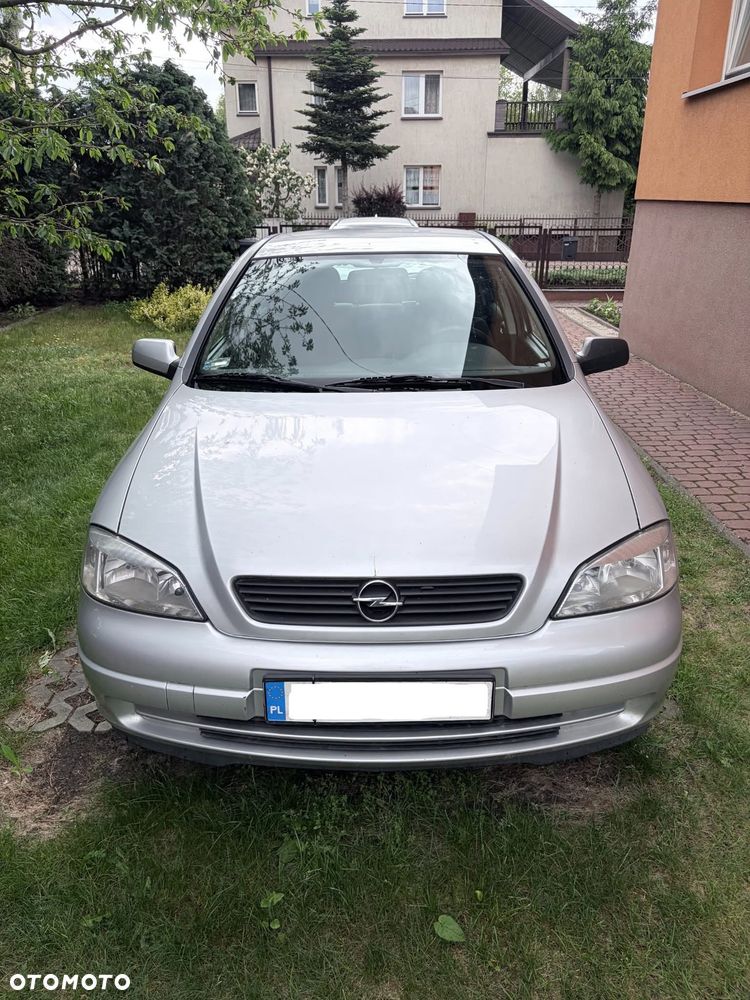 Opel Astra 1.4 - 8