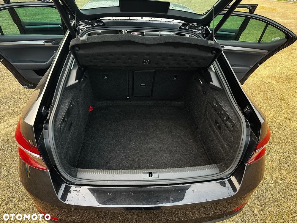 Skoda Superb 2.0 TDI SCR Style DSG - 20