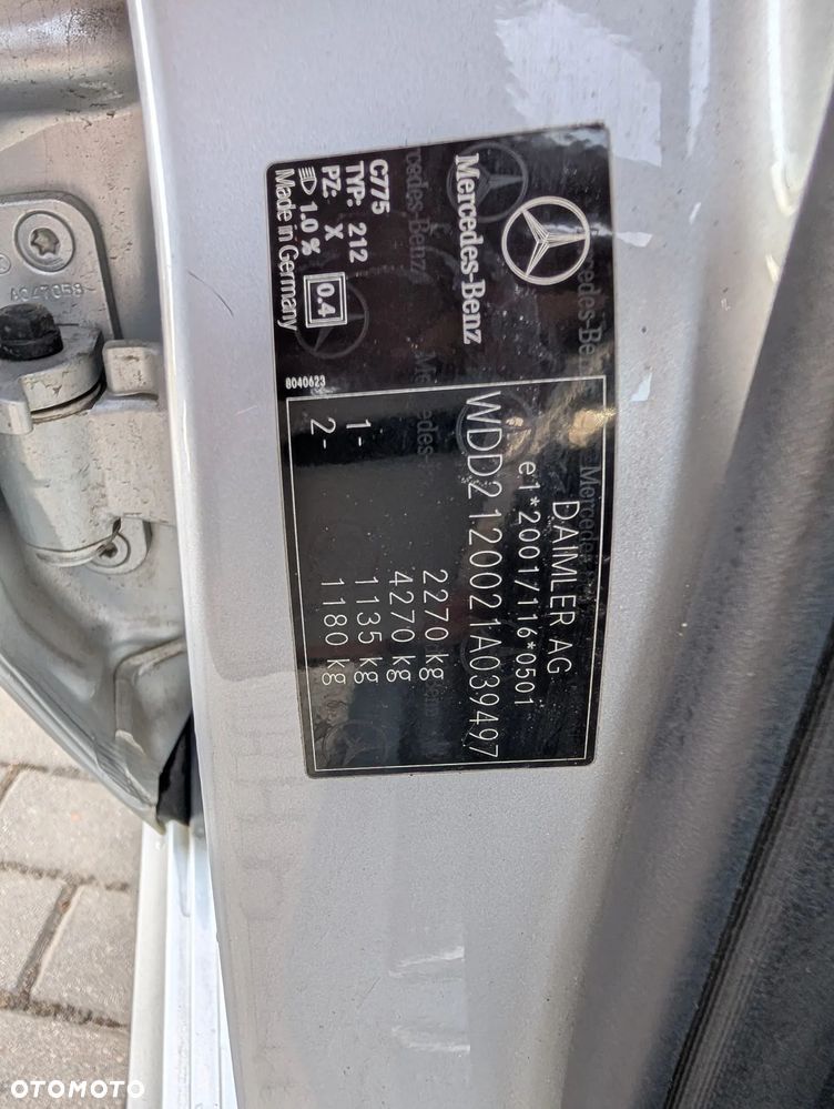 Mercedes-Benz Klasa E 220 CDI BlueEff Avantgarde - 12