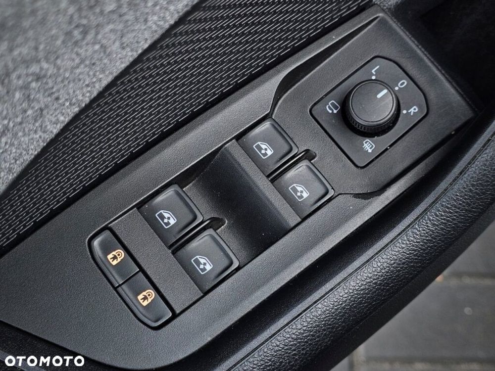 Skoda Octavia 2.0 TDI Selection DSG - 20