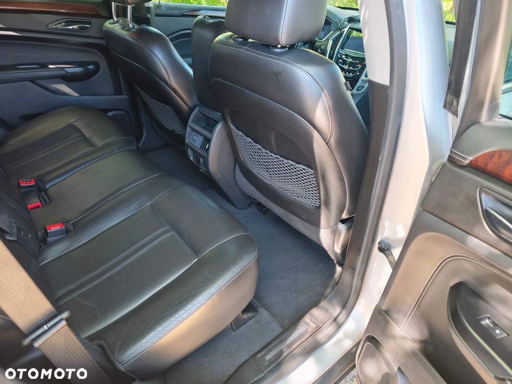 Cadillac SRX - 25