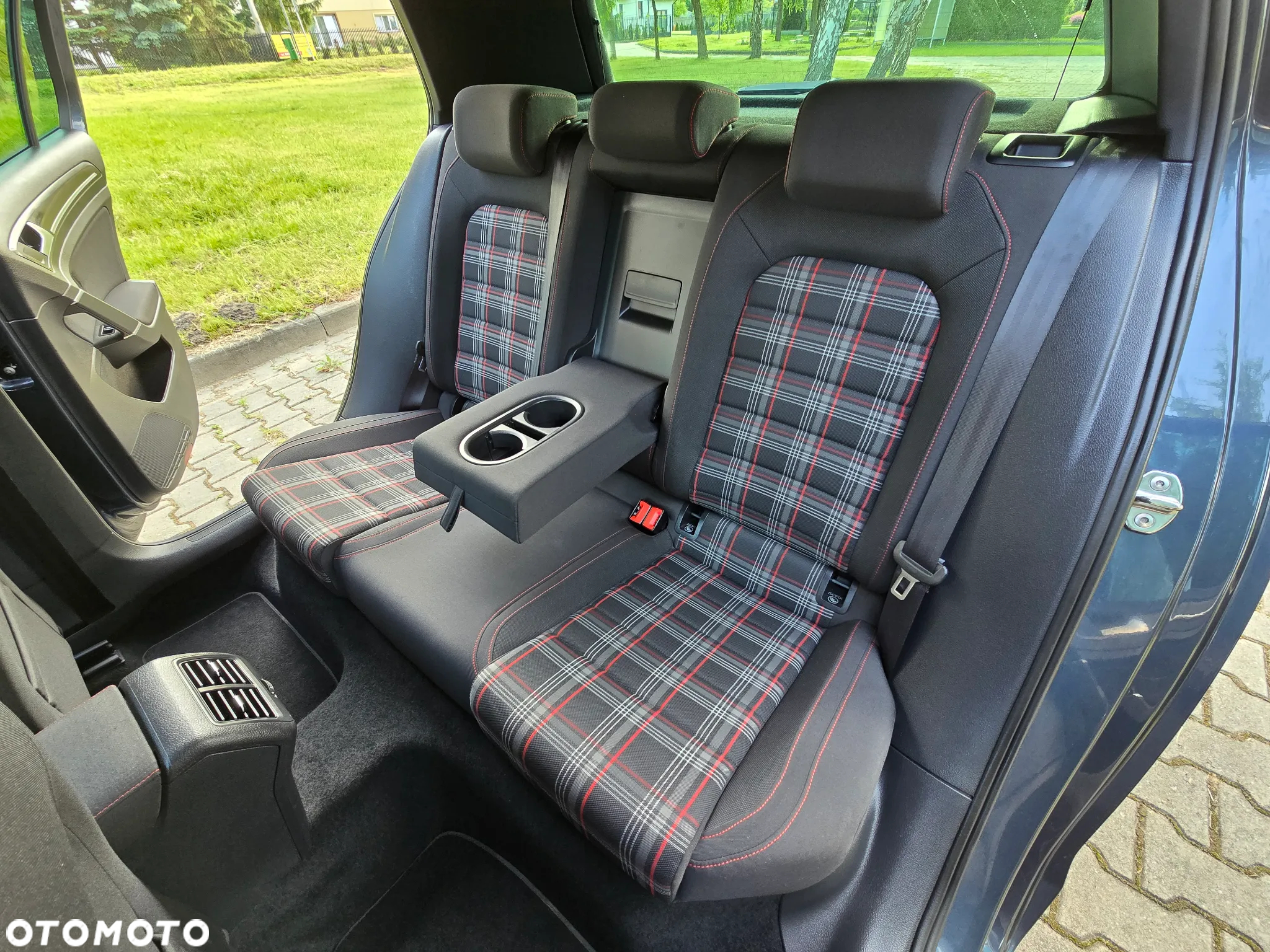 Volkswagen Golf GTI (BlueMotion Technology) DSG - 14
