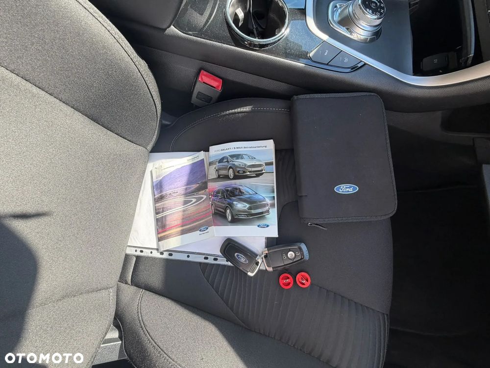 Ford S-Max - 32