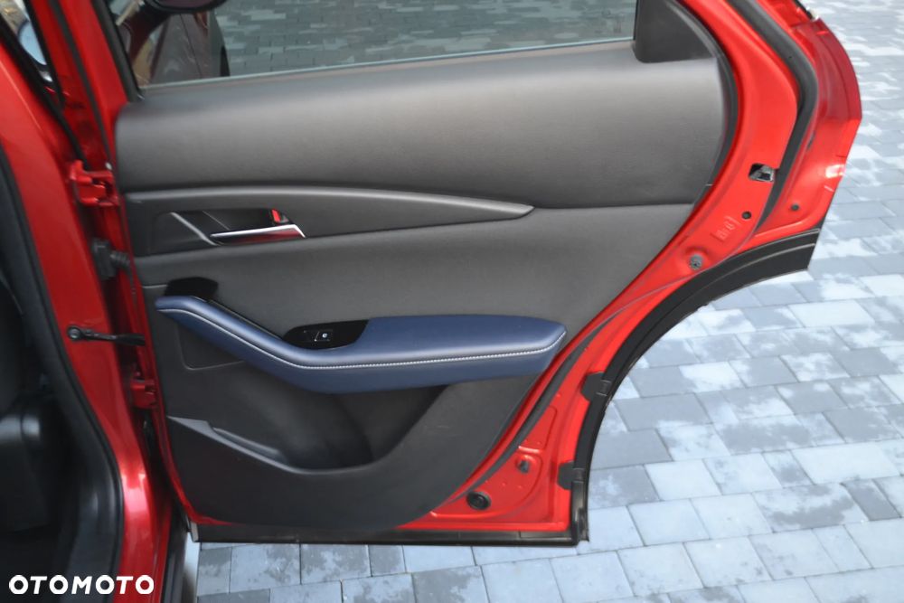 Mazda CX-30 2.0 mHEV Hikari 2WD - 31