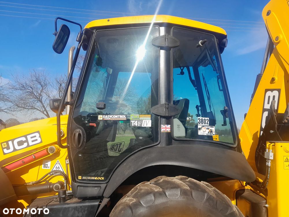 JCB JCB 4CX AEC  2018r - 10