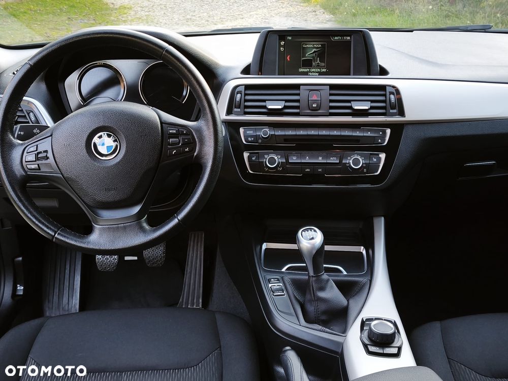 BMW Seria 1 118i Sport Line - 30