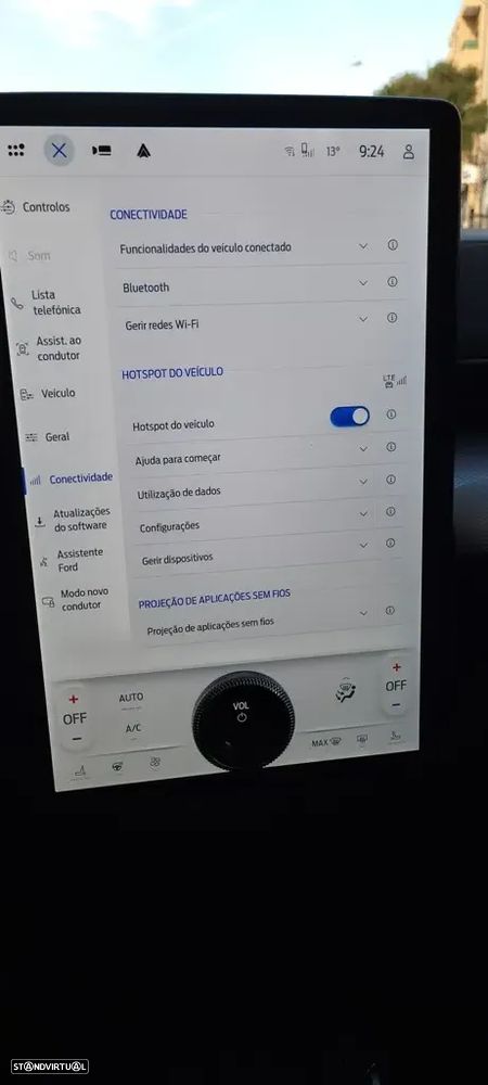 Ford Mustang Mach-E Standard - 32